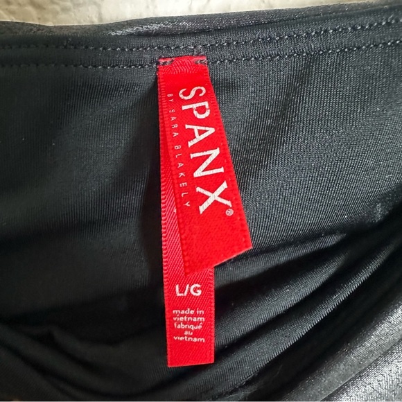 Spanx Leggings Faux Leather Sheen High Waisted Shaping Black Stretchy Brand New - Picture 4 of 8